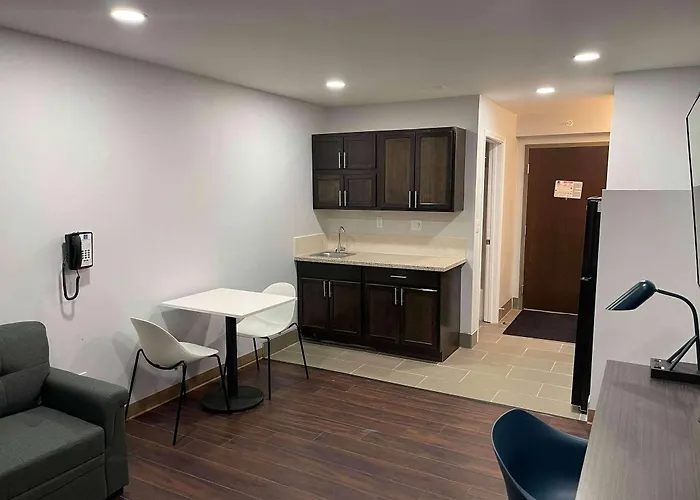6 Il Hotel Peoria